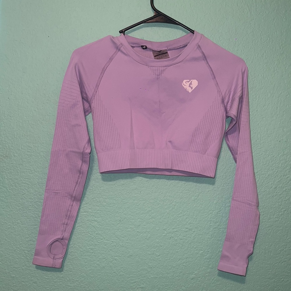 Women’s Best Long Sleeve Purple Crop Top 💜